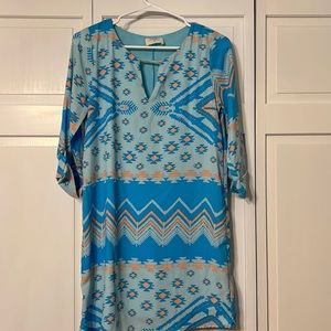 Everly. Women’s small. Mid-length babydoll dress. 3/4 length sleeves with button